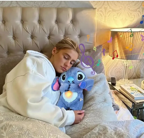 Les peluches Stitch pour le soulagement de l'anxiété & oursons en peluche avec détails sensoriels, musique, lumières et mouvement de respiration rythmique.